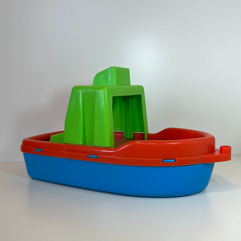 Plastik båd ass